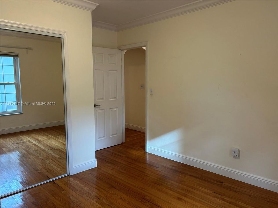 Recently Rented: $6,000 (3 beds, 2 baths, 1824 Square Feet)