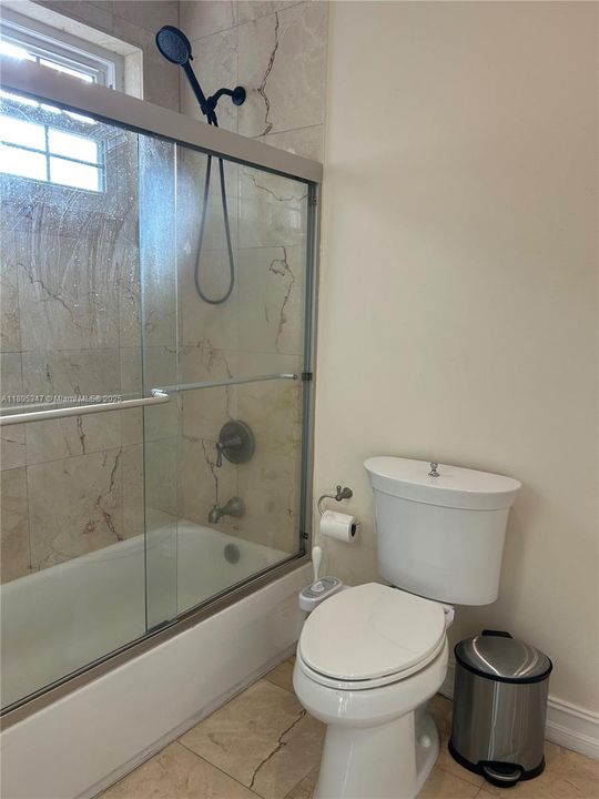 Recently Rented: $6,000 (3 beds, 2 baths, 1824 Square Feet)