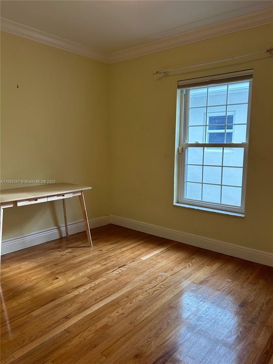 Recently Rented: $6,000 (3 beds, 2 baths, 1824 Square Feet)