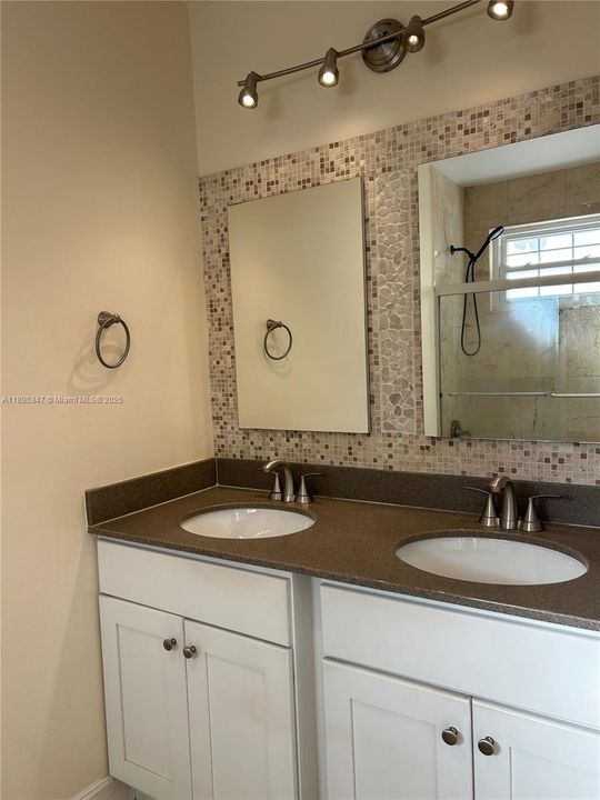 Recently Rented: $6,000 (3 beds, 2 baths, 1824 Square Feet)