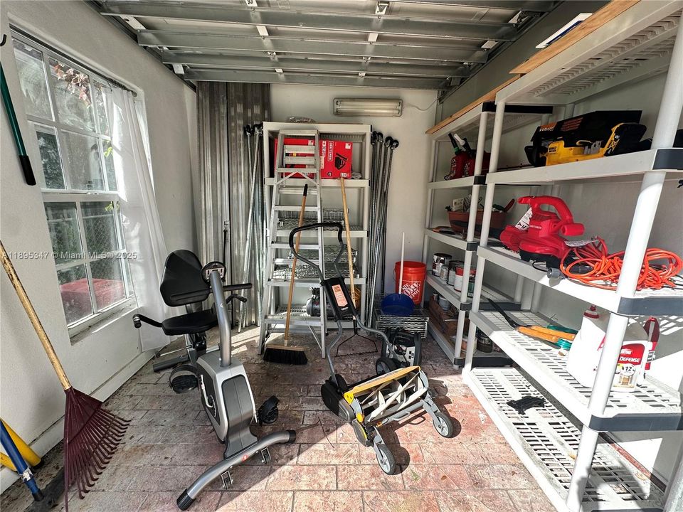 Recently Rented: $6,000 (3 beds, 2 baths, 1824 Square Feet)