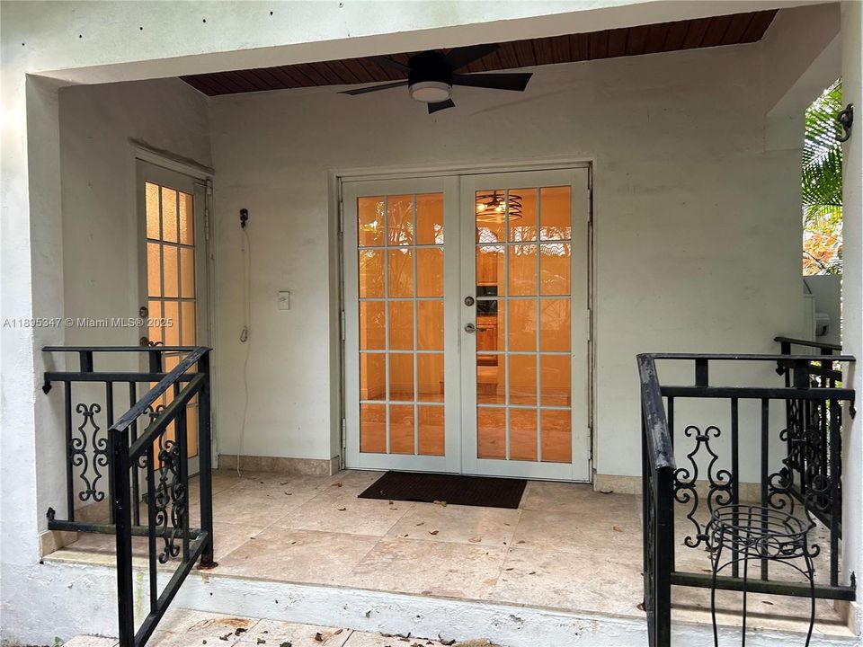 Recently Rented: $6,000 (3 beds, 2 baths, 1824 Square Feet)