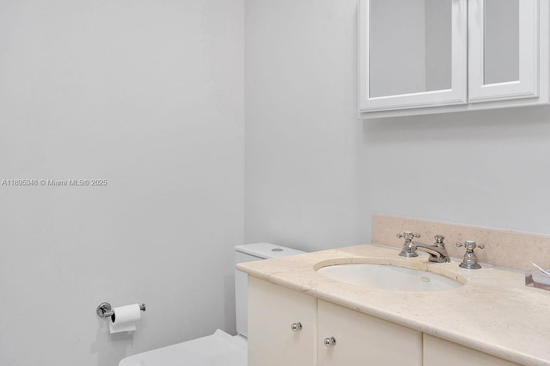 Recently Rented: $25,000 (2 beds, 2 baths, 1595 Square Feet)