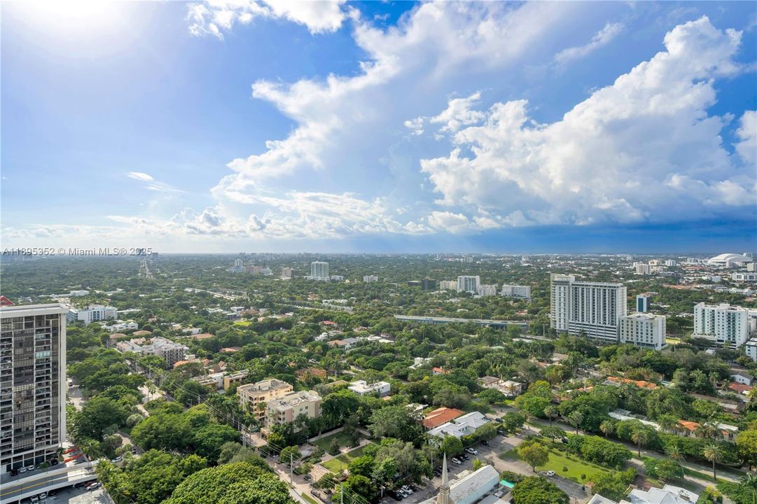 For Rent: $32,500 (4 beds, 5 baths, 5730 Square Feet)