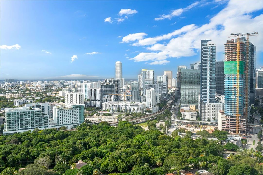 For Rent: $32,500 (4 beds, 5 baths, 5730 Square Feet)