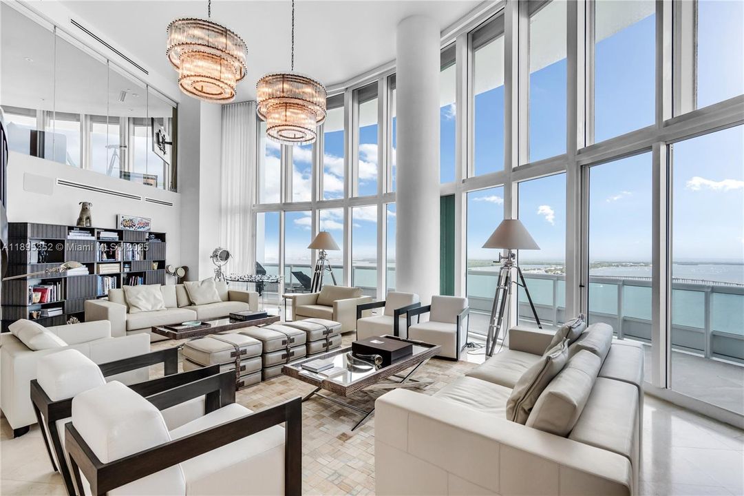 For Rent: $32,500 (4 beds, 5 baths, 5730 Square Feet)