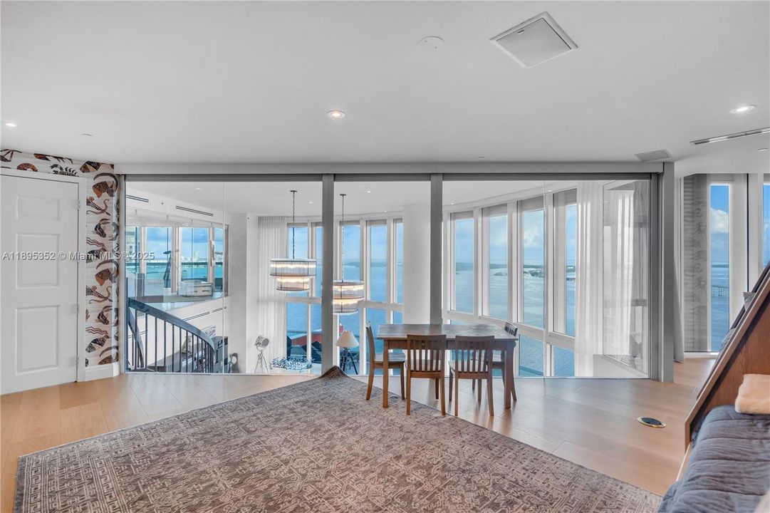 For Rent: $32,500 (4 beds, 5 baths, 5730 Square Feet)