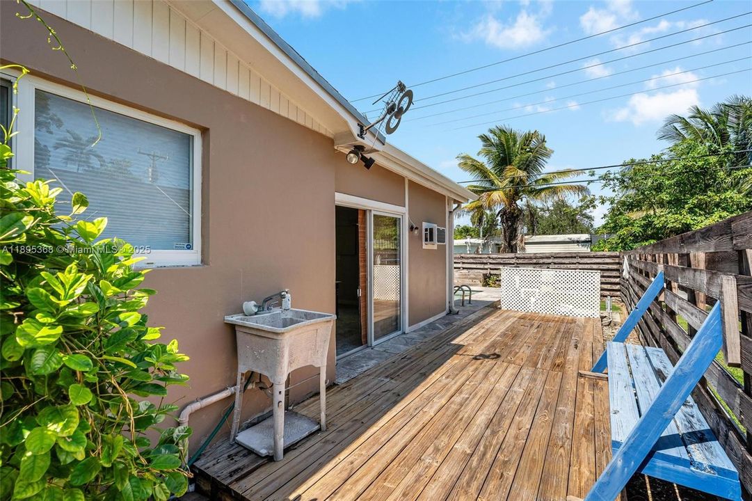 En Venta: $699,000 (3 camas, 2 baños, 1742 Pies cuadrados)