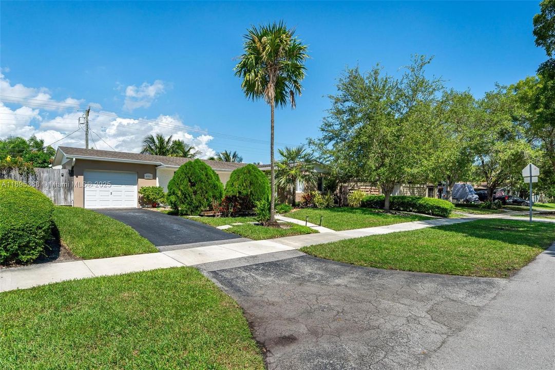 En Venta: $699,000 (3 camas, 2 baños, 1742 Pies cuadrados)