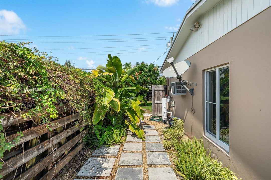 En Venta: $699,000 (3 camas, 2 baños, 1742 Pies cuadrados)