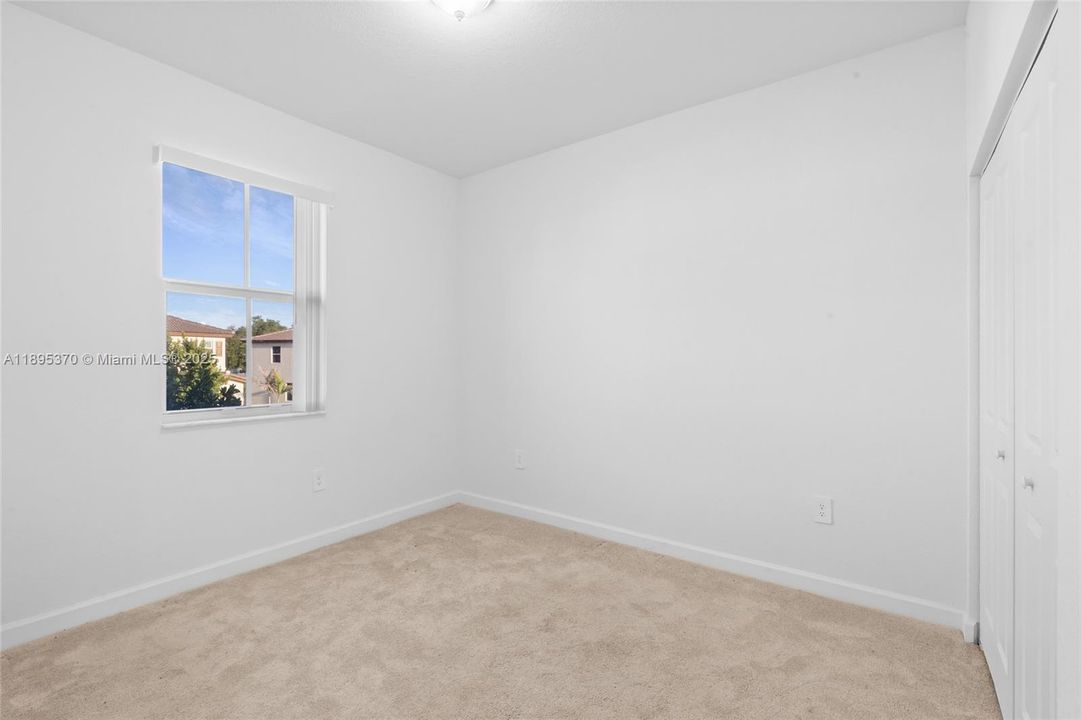 На продажу: $520,000 (3 спален, 2 ванн, 1612 Квадратных фут)