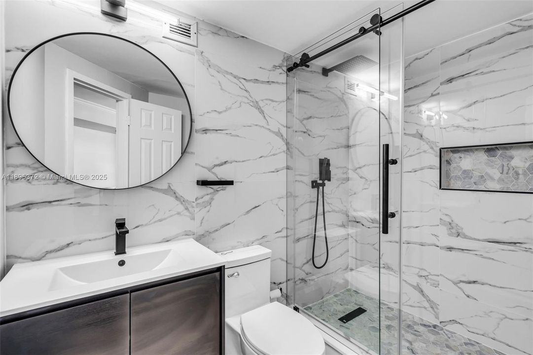 For Rent: $3,300 (1 beds, 1 baths, 990 Square Feet)