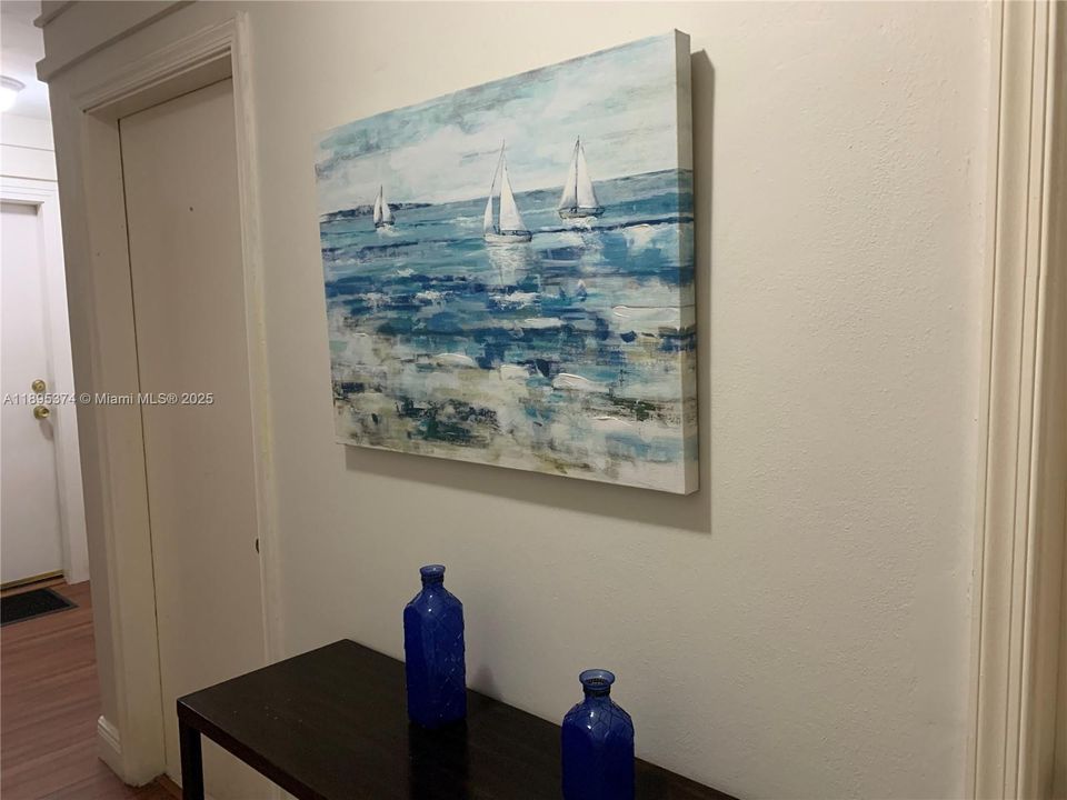 For Rent: $3,850 (2 beds, 2 baths, 1040 Square Feet)