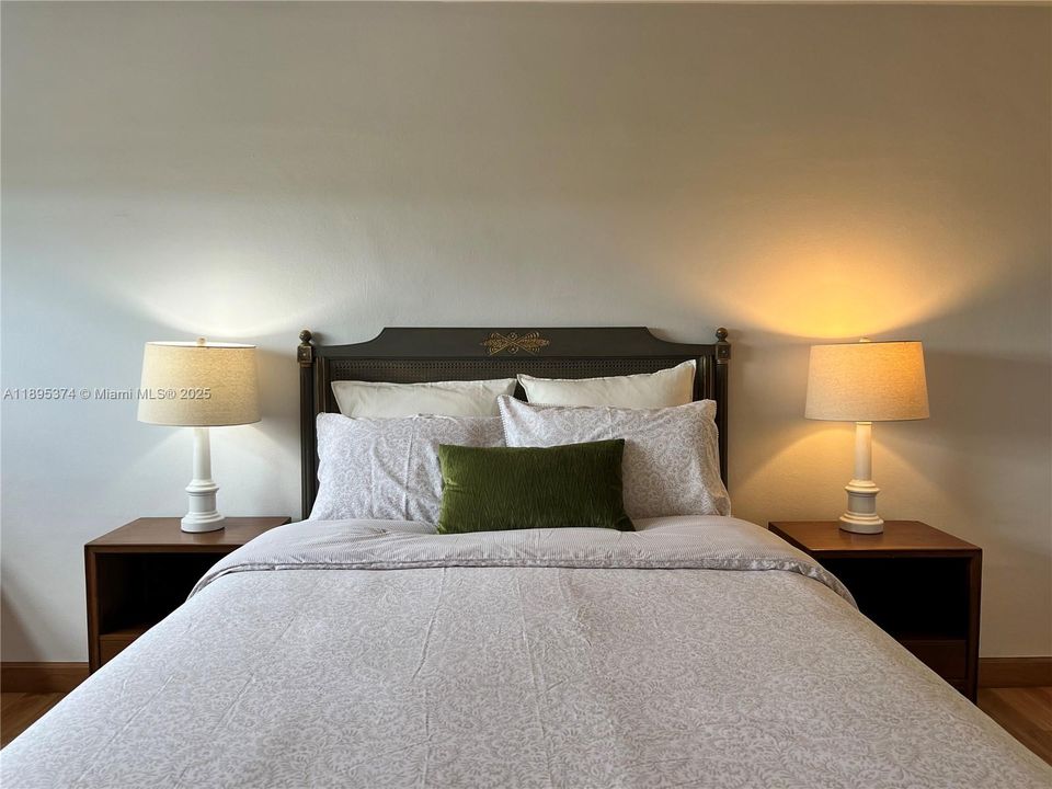 For Rent: $3,850 (2 beds, 2 baths, 1040 Square Feet)