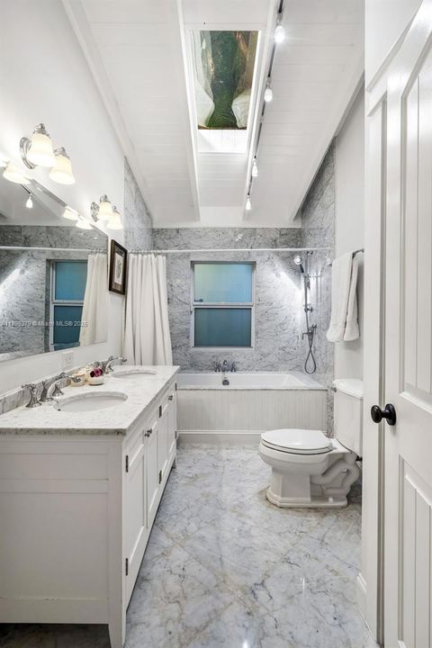 Active With Contract: $3,295,000 (4 beds, 4 baths, 2644 Square Feet)