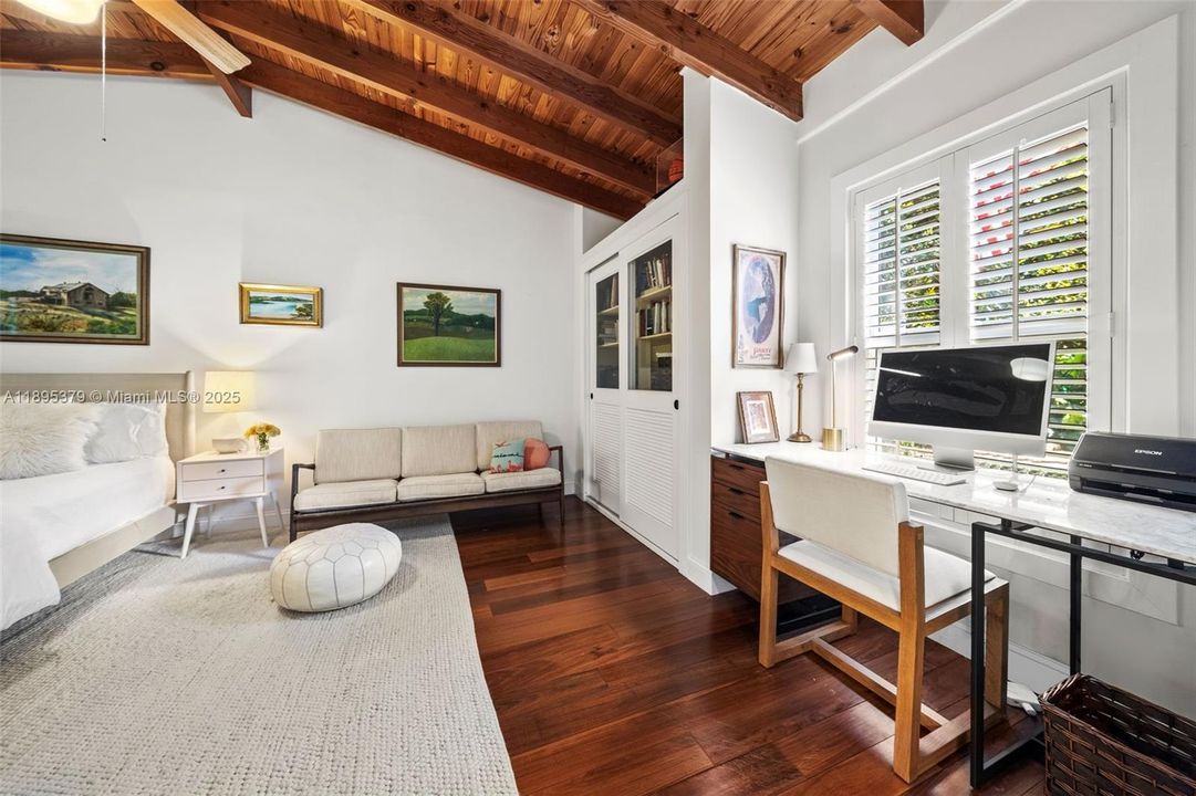 Active With Contract: $3,295,000 (4 beds, 4 baths, 2644 Square Feet)