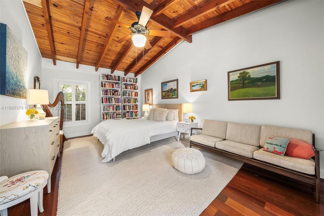 Active With Contract: $3,295,000 (4 beds, 4 baths, 2644 Square Feet)