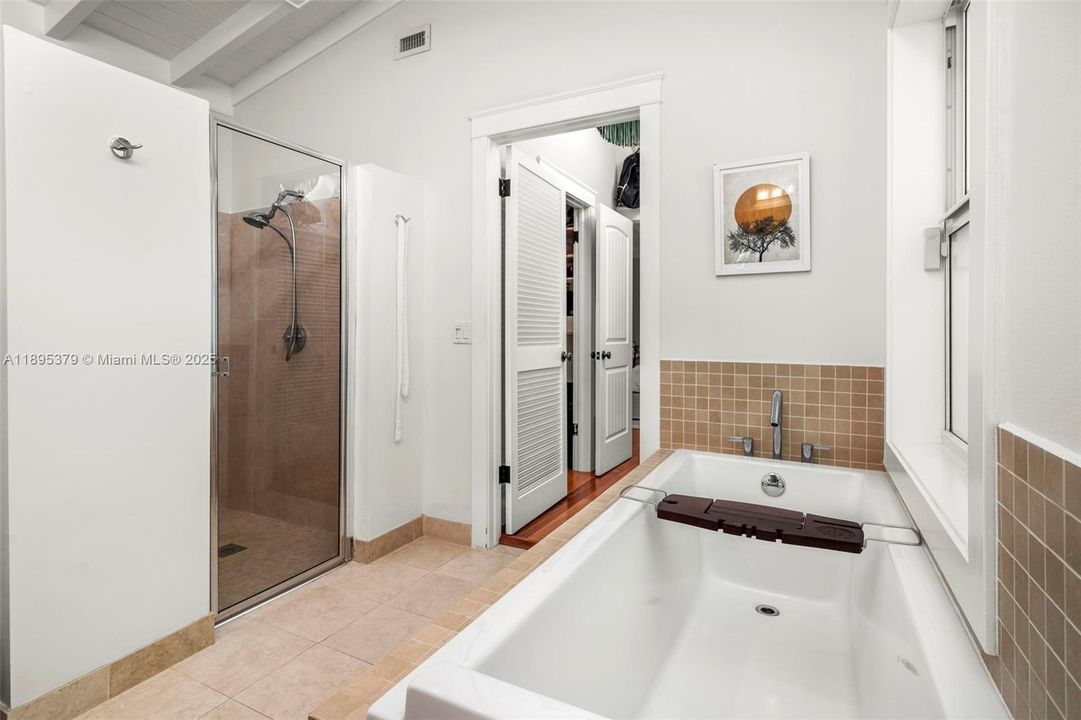 Active With Contract: $3,295,000 (4 beds, 4 baths, 2644 Square Feet)