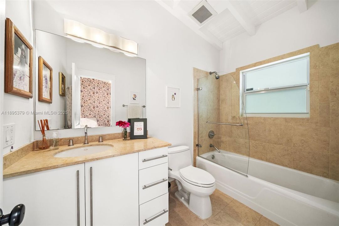 Active With Contract: $3,295,000 (4 beds, 4 baths, 2644 Square Feet)