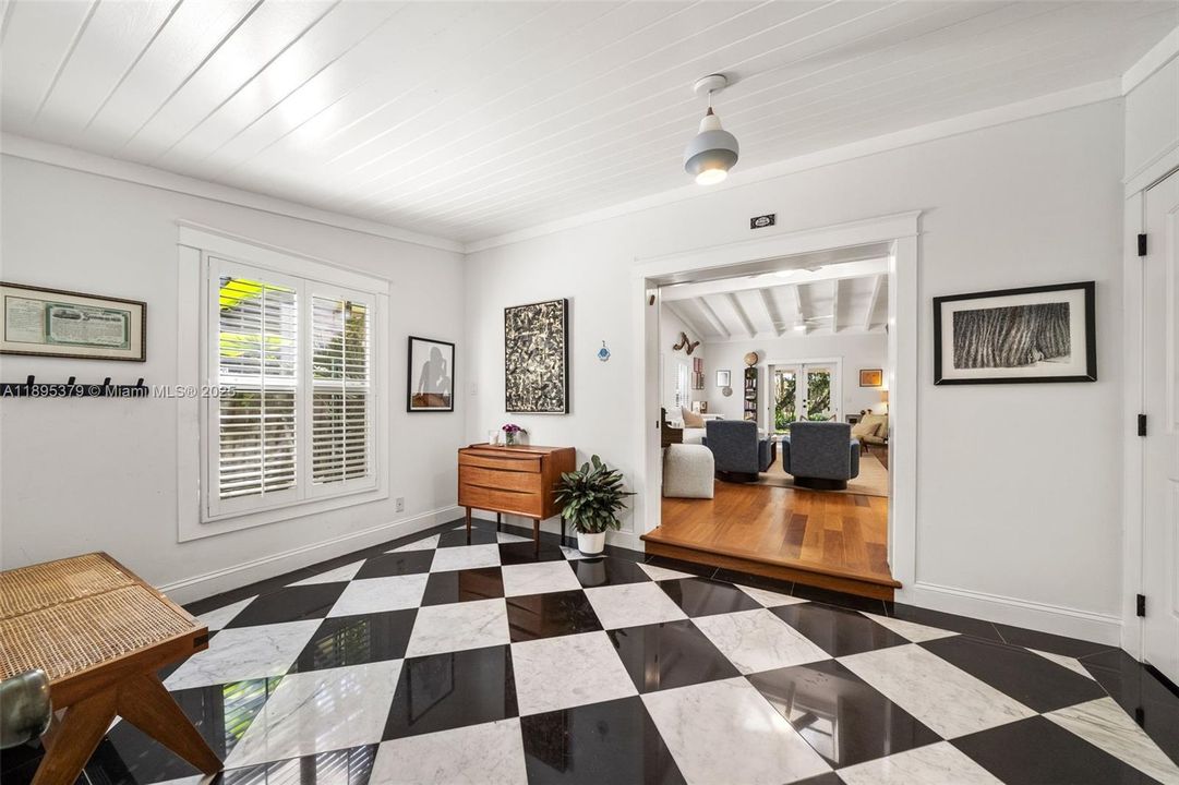 Active With Contract: $3,295,000 (4 beds, 4 baths, 2644 Square Feet)