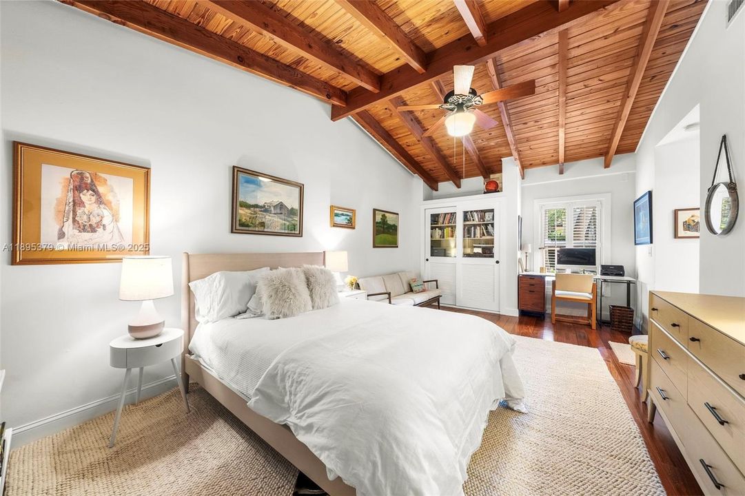 Active With Contract: $3,295,000 (4 beds, 4 baths, 2644 Square Feet)