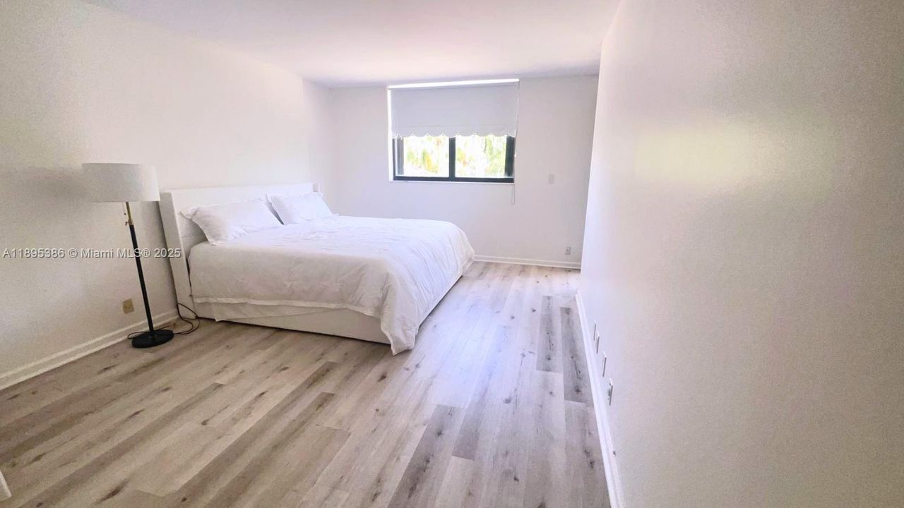 For Rent: $4,450 (2 beds, 2 baths, 1335 Square Feet)