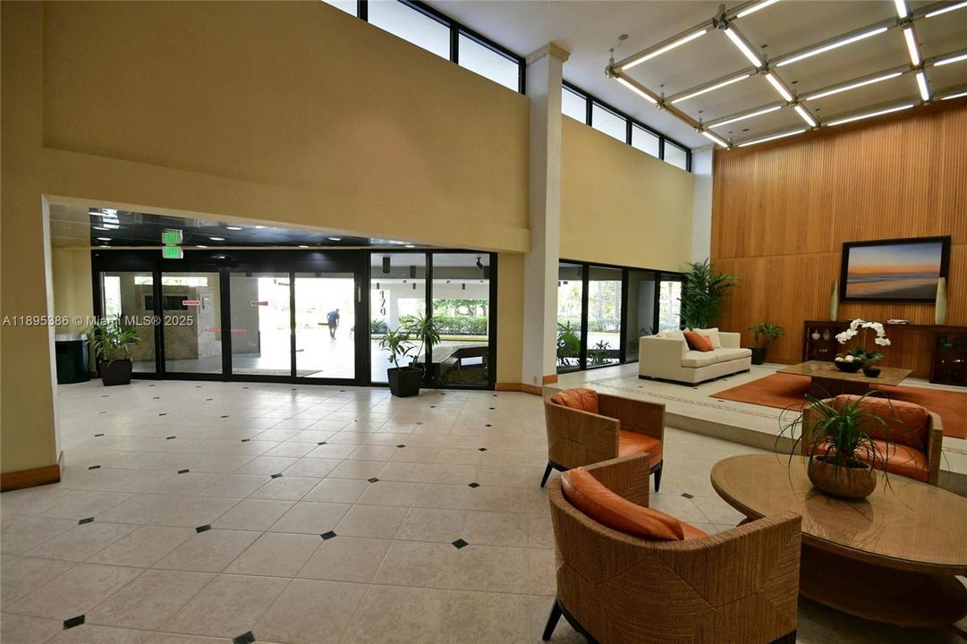 For Rent: $4,450 (2 beds, 2 baths, 1335 Square Feet)