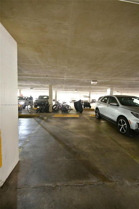 For Rent: $4,450 (2 beds, 2 baths, 1335 Square Feet)