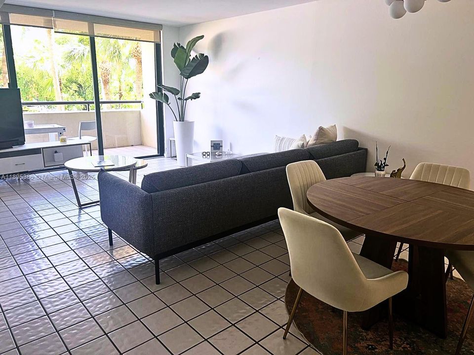 For Rent: $4,450 (2 beds, 2 baths, 1335 Square Feet)