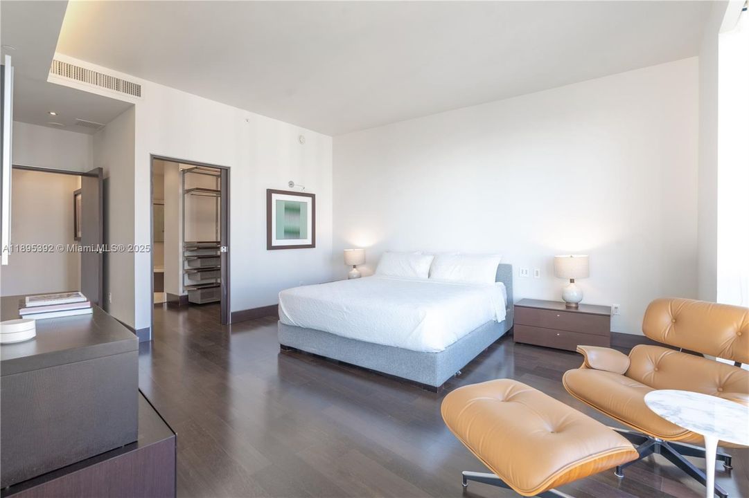 For Sale: $1,795,000 (2 beds, 2 baths, 1784 Square Feet)