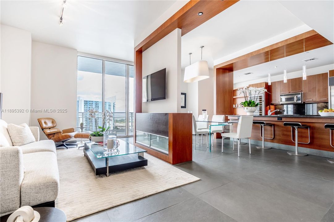 For Sale: $1,795,000 (2 beds, 2 baths, 1784 Square Feet)