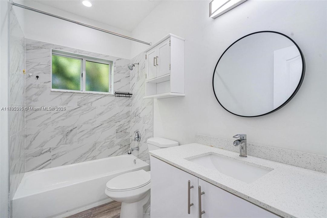 En Renta: $4,500 (4 camas, 3 baños, 2692 Pies cuadrados)