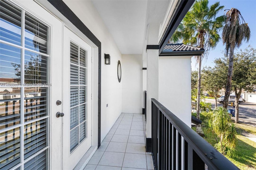 En Renta: $4,500 (4 camas, 3 baños, 2692 Pies cuadrados)