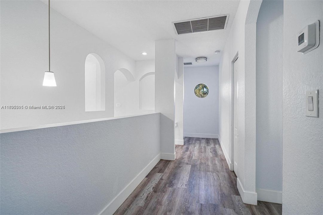 En Renta: $4,500 (4 camas, 3 baños, 2692 Pies cuadrados)