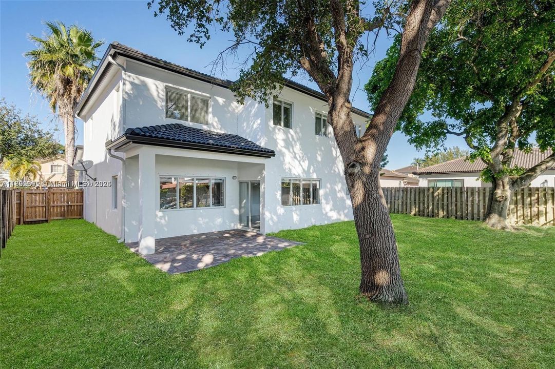 En Renta: $4,500 (4 camas, 3 baños, 2692 Pies cuadrados)