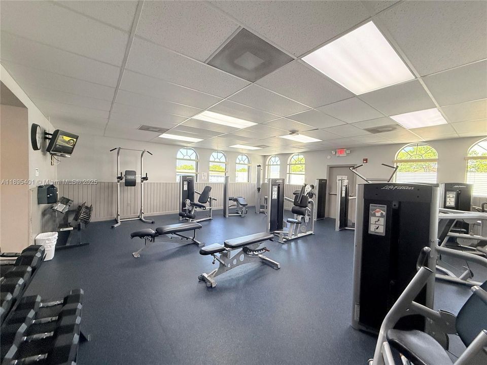 Activo con contrato: $409,900 (3 camas, 2 baños, 1582 Pies cuadrados)