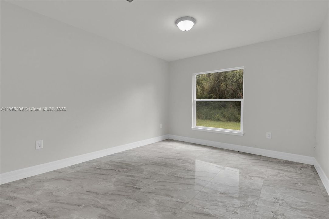 待售: $304,999 (3 贝兹, 2 浴室, 0 平方英尺)