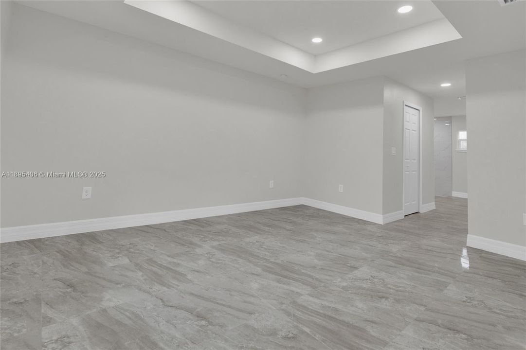 待售: $304,999 (3 贝兹, 2 浴室, 0 平方英尺)