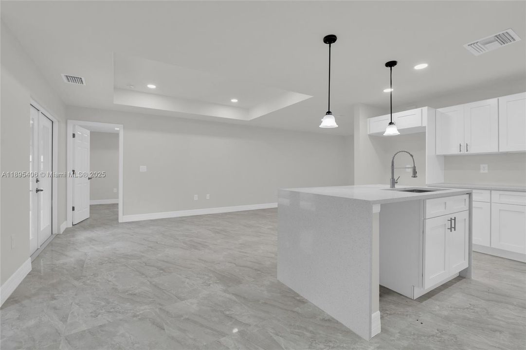 待售: $304,999 (3 贝兹, 2 浴室, 0 平方英尺)