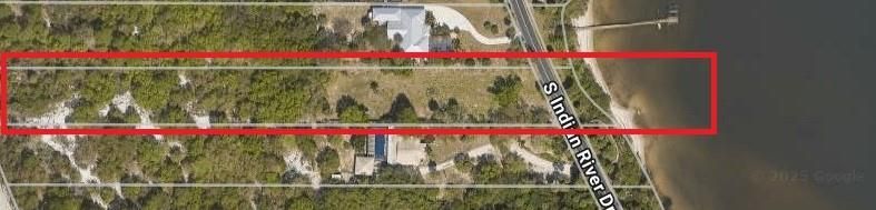 На продажу: $650,000 (2.04 acres)