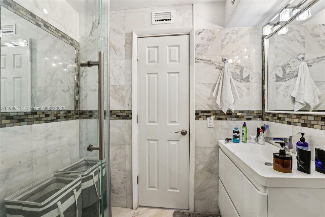 Activo con contrato: $289,999 (1 camas, 1 baños, 730 Pies cuadrados)