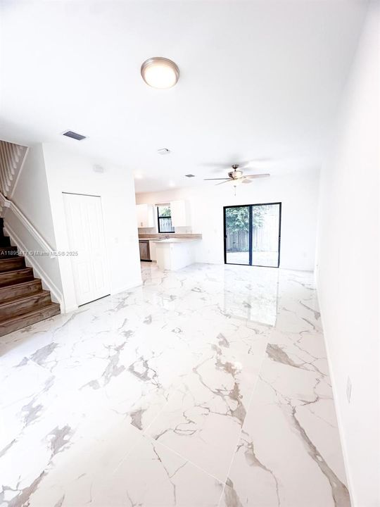 Recently Rented: $3,100 (3 beds, 2 baths, 1378 Square Feet)