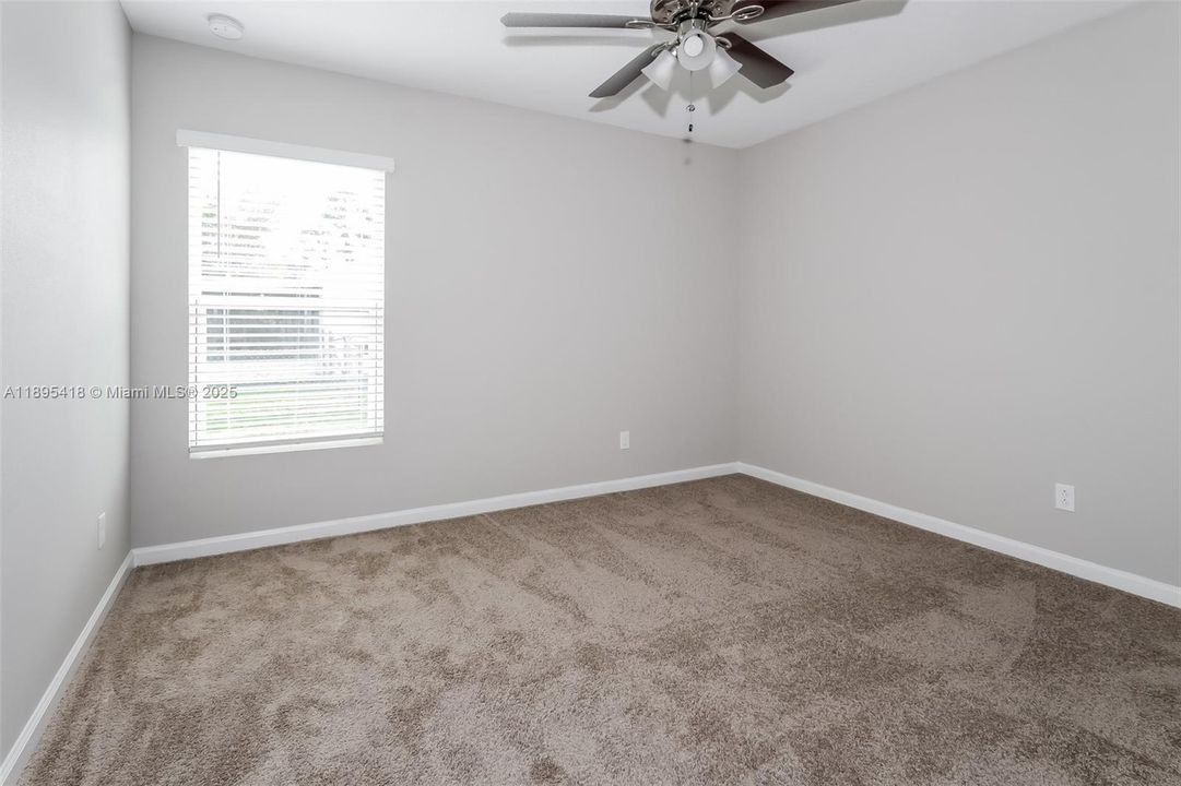 Recientemente alquilado: $2,160 (4 camas, 2 baños, 1833 Pies cuadrados)