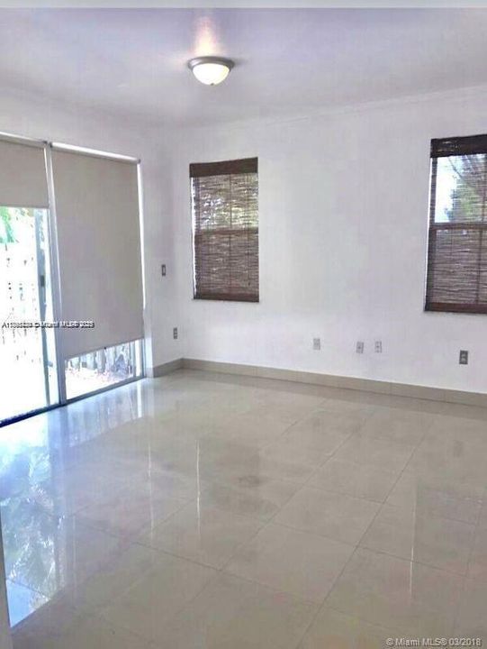 Recently Rented: $3,600 (3 beds, 2 baths, 1659 Square Feet)