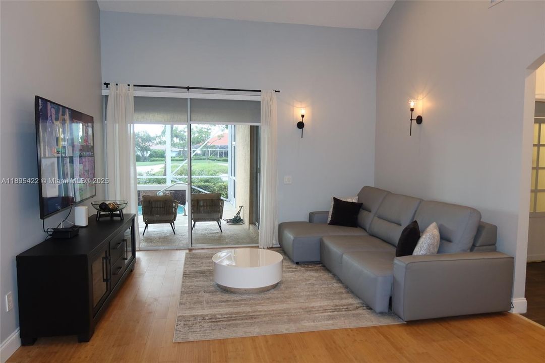 For Rent: $11,500 (3 beds, 2 baths, 1842 Square Feet)