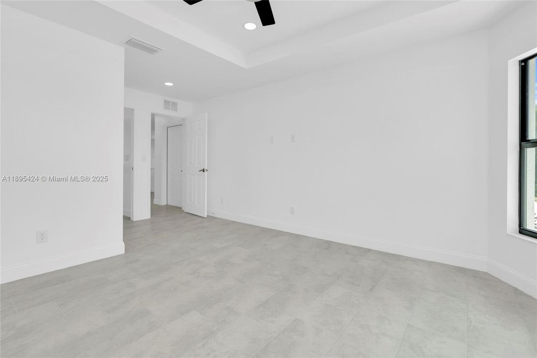 待售: $535,000 (0 贝兹, 0 浴室, 0 平方英尺)