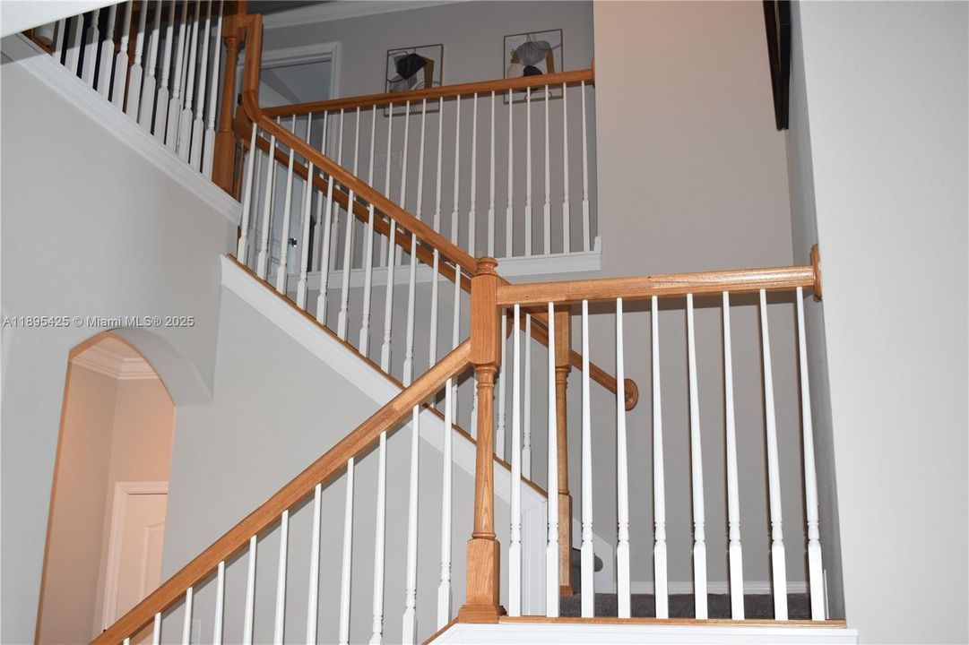 For Sale: $750,000 (5 beds, 3 baths, 3302 Square Feet)