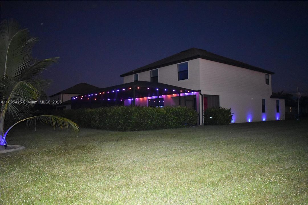 For Sale: $750,000 (5 beds, 3 baths, 3302 Square Feet)