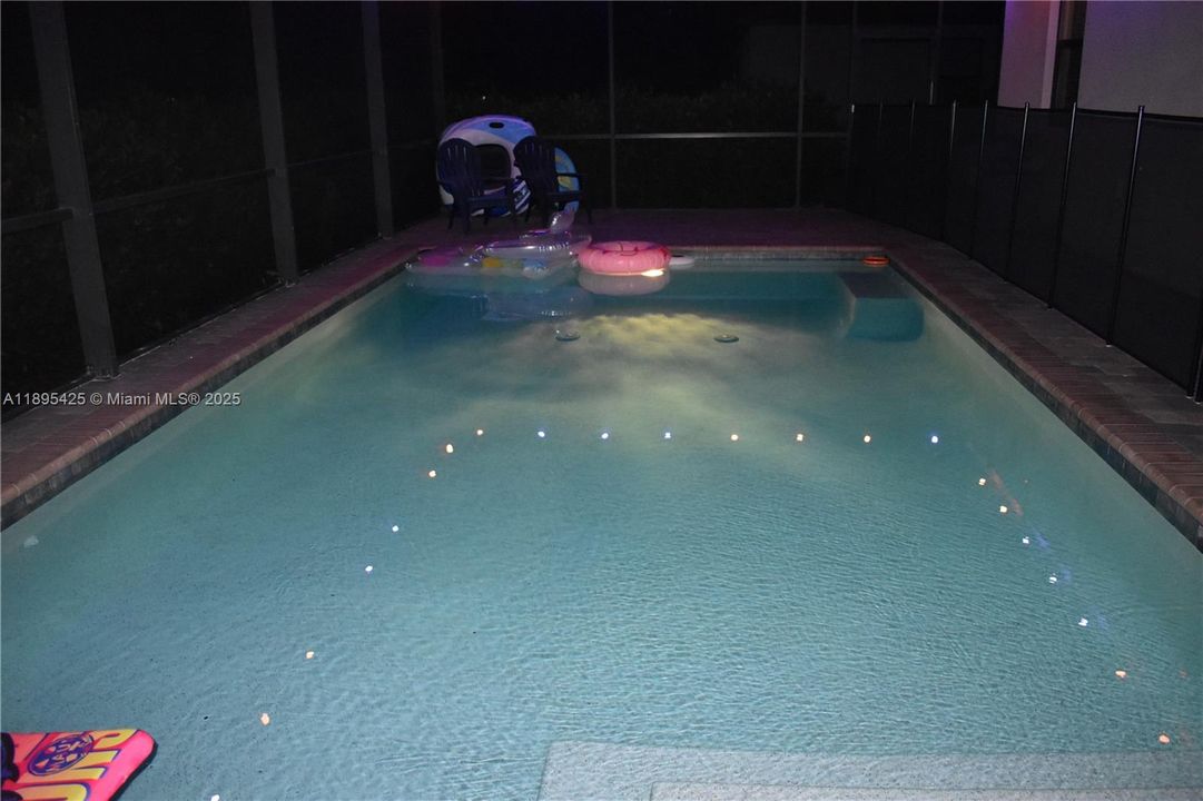 For Sale: $750,000 (5 beds, 3 baths, 3302 Square Feet)