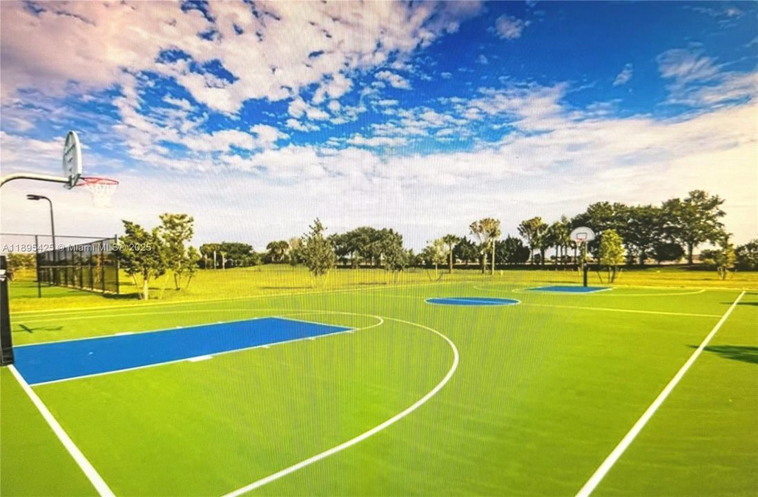 For Sale: $750,000 (5 beds, 3 baths, 3302 Square Feet)